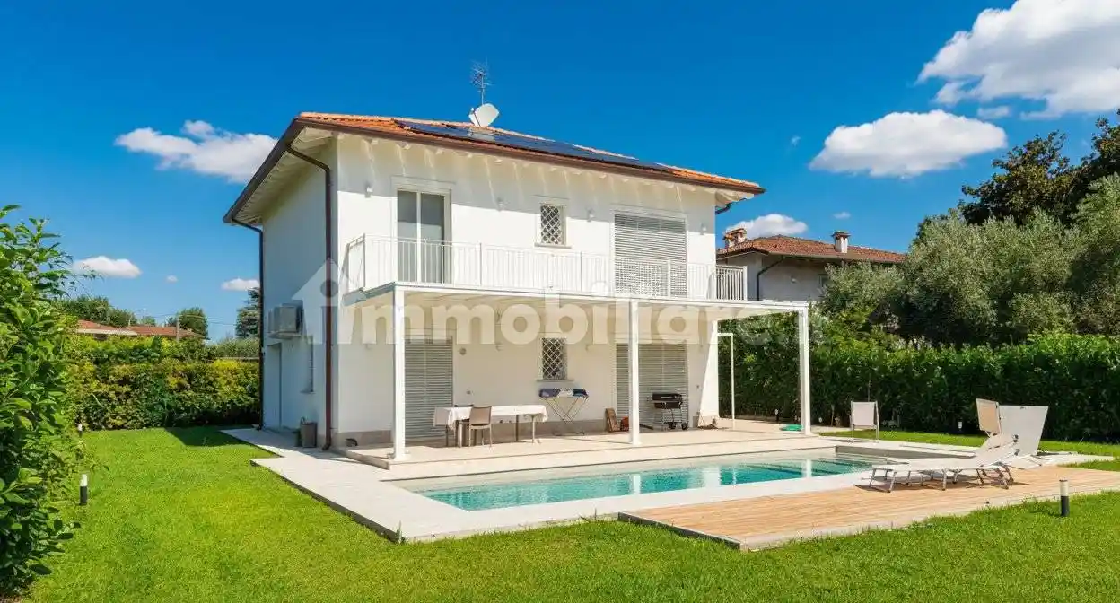 Villa in vendita a Pietrasanta
