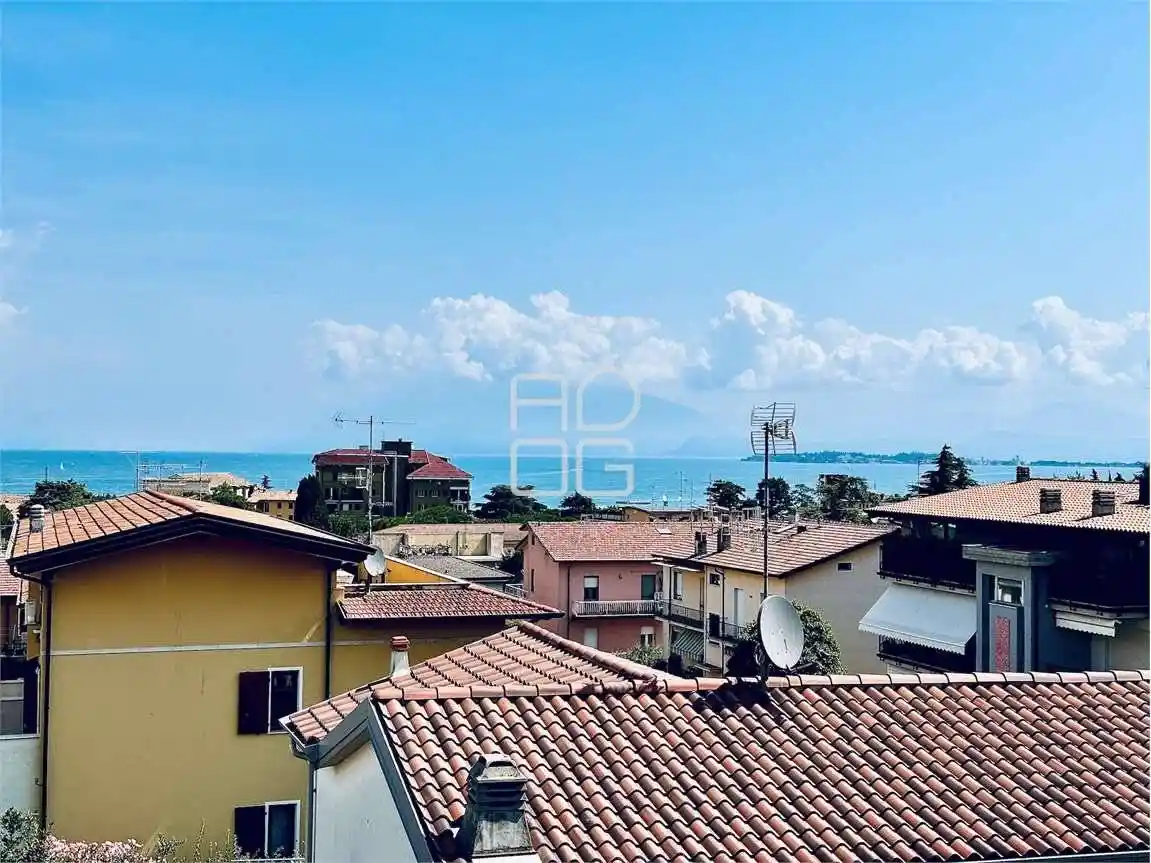 Appartamento in vendita a Desenzano del Garda