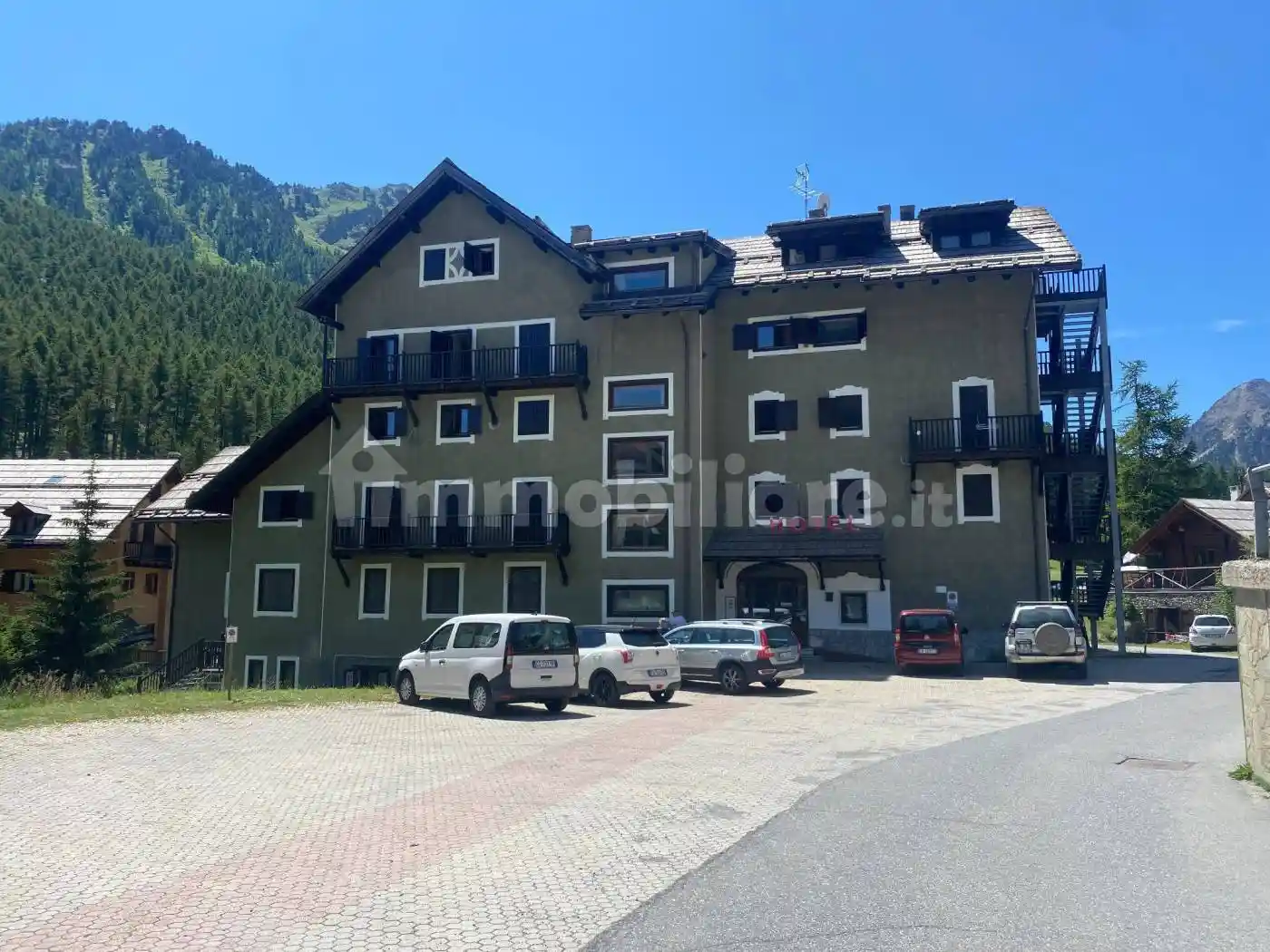 Palazzo - Edificio in vendita a Claviere