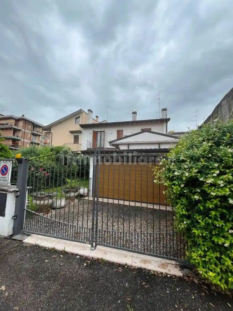 Villa in vendita a Verona