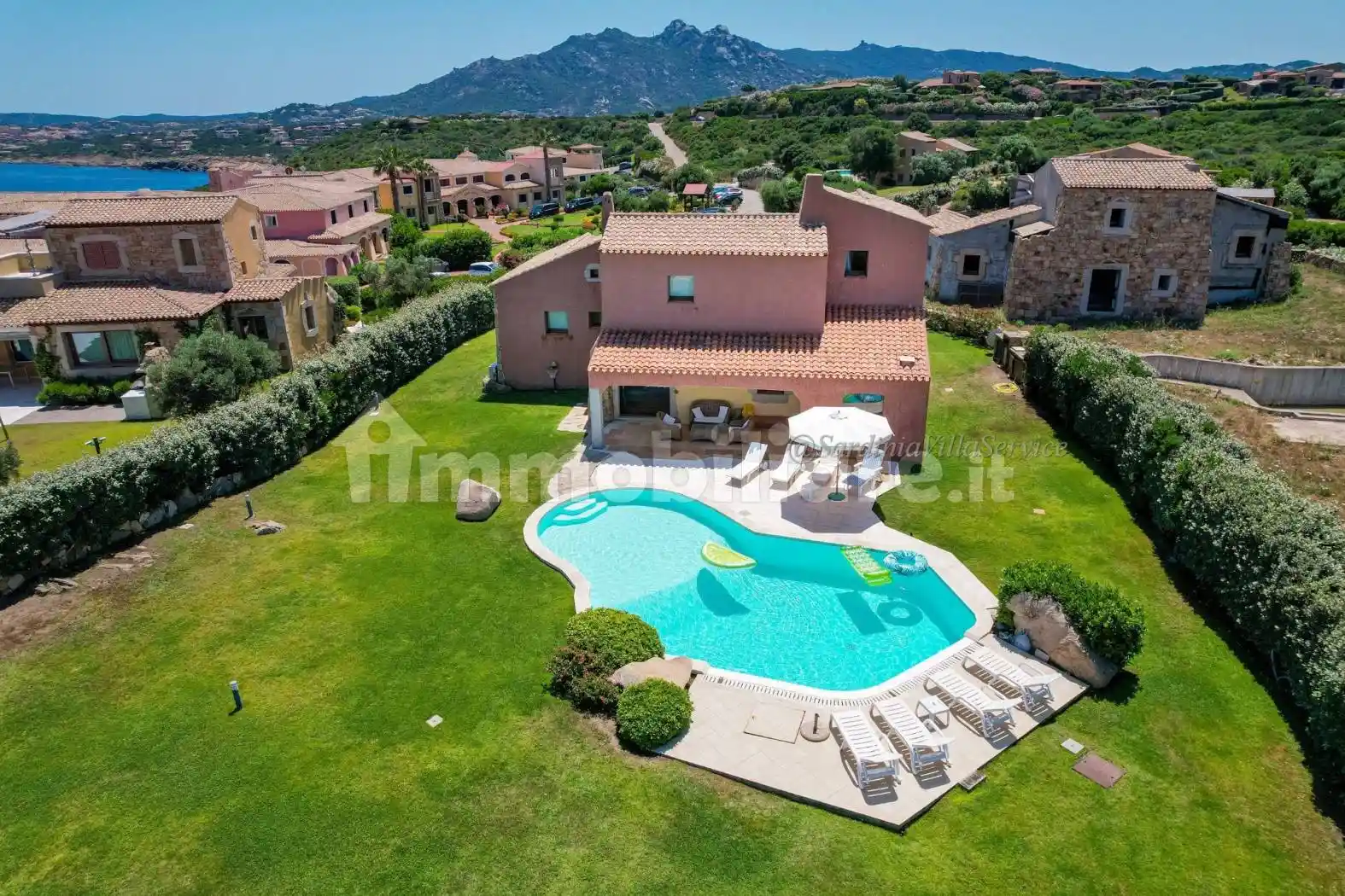 Villa in vendita a Arzachena