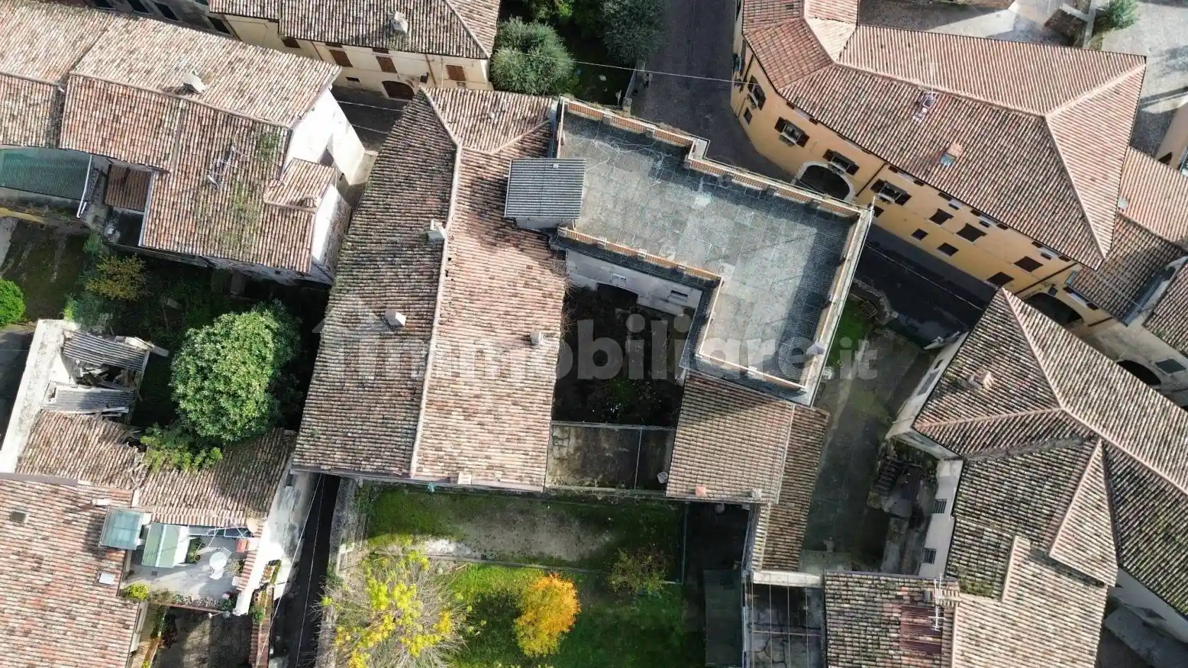 Rustico - Casale in vendita a San Felice del Benaco