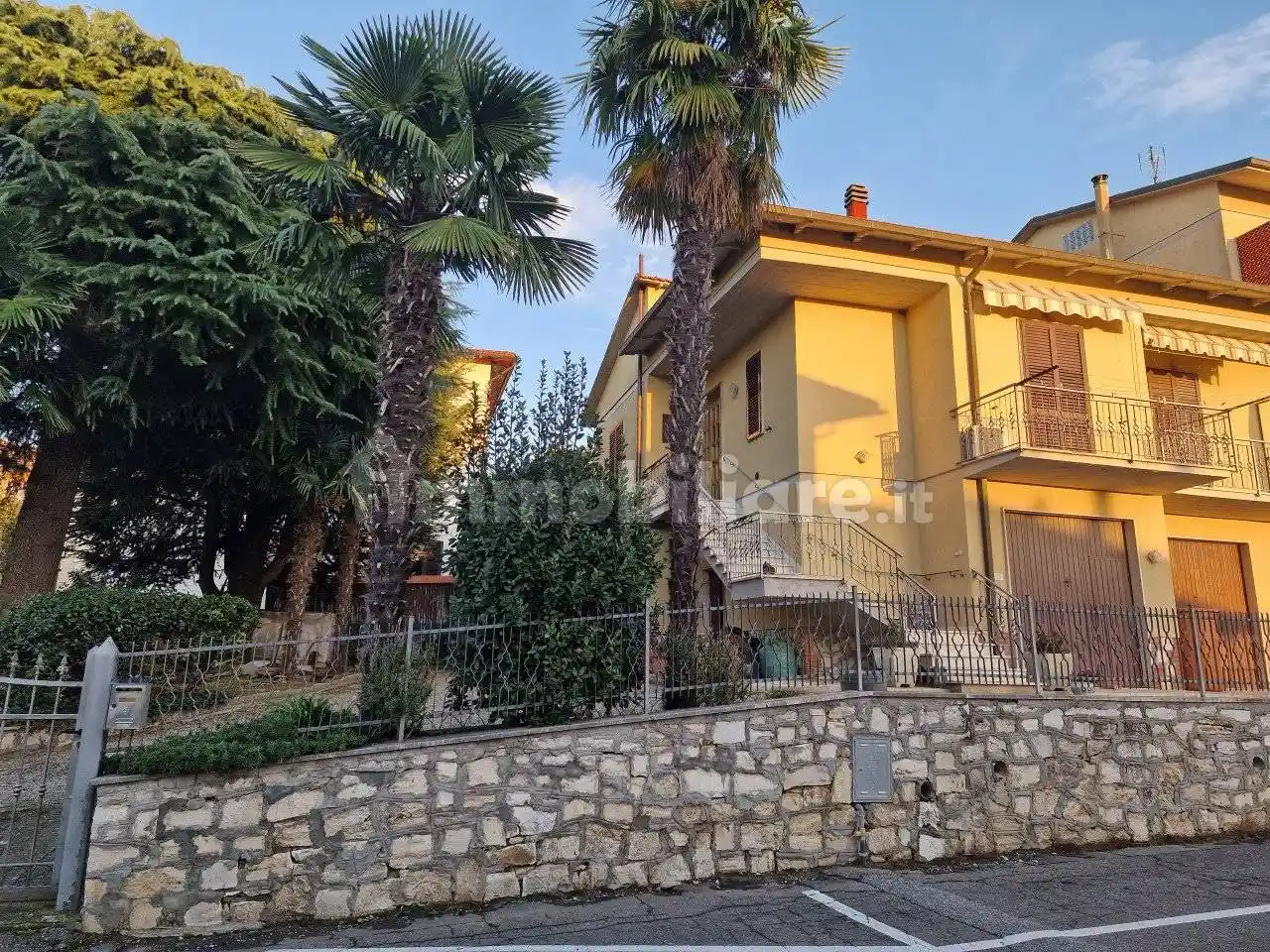 Appartamento in vendita a Sinalunga