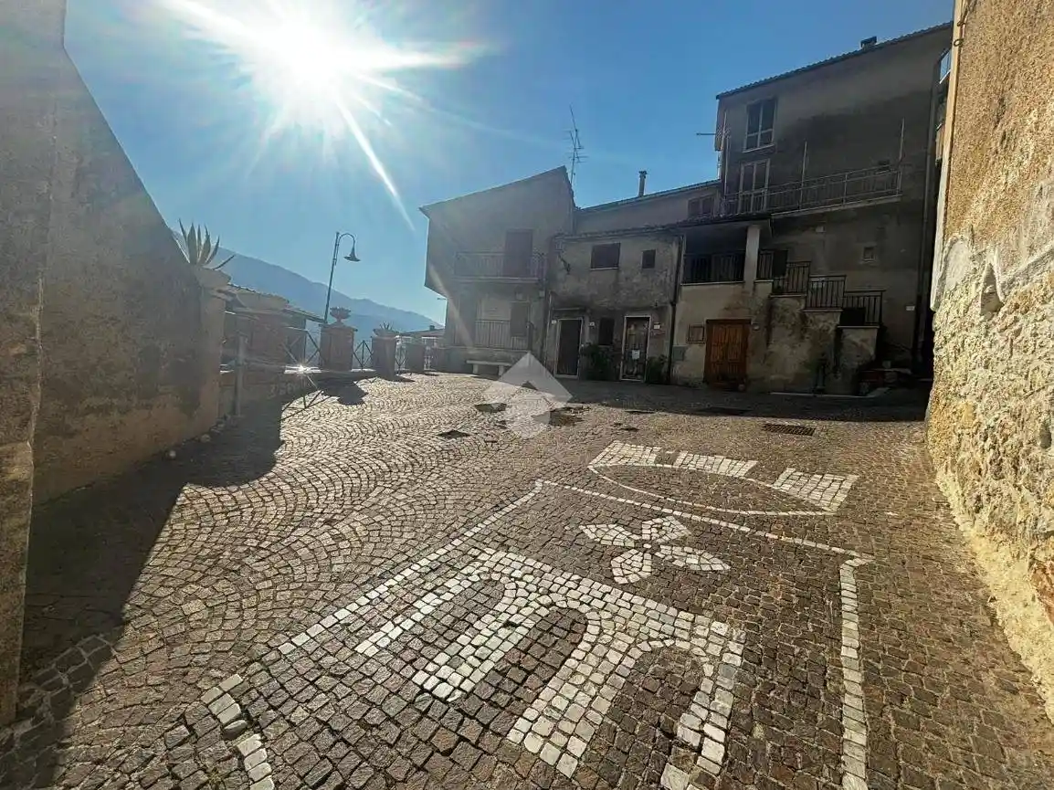 Appartamento in vendita a Agosta