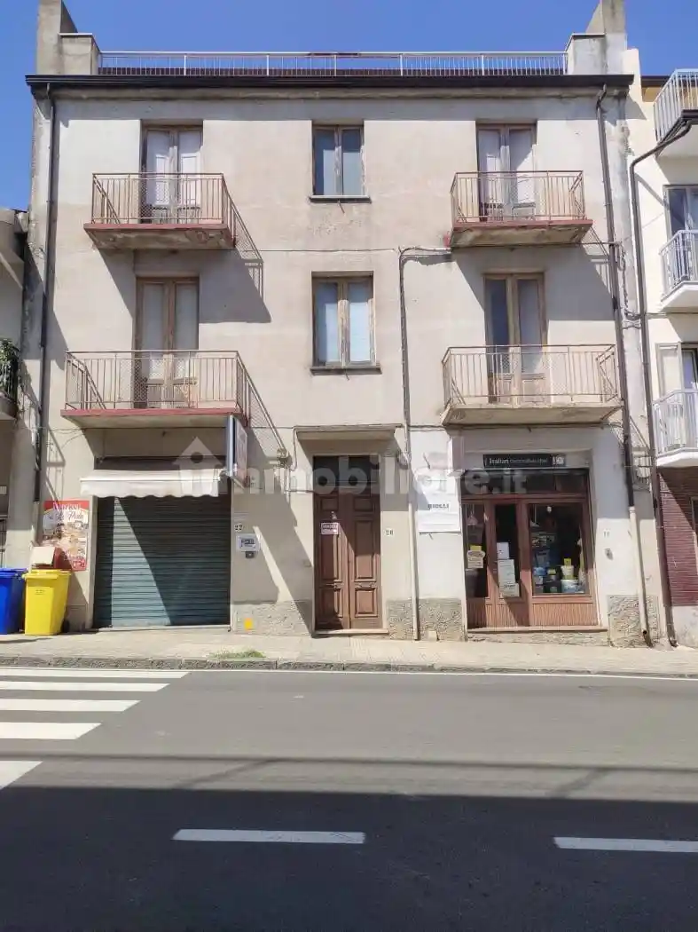 Palazzo - Edificio in vendita a Girifalco