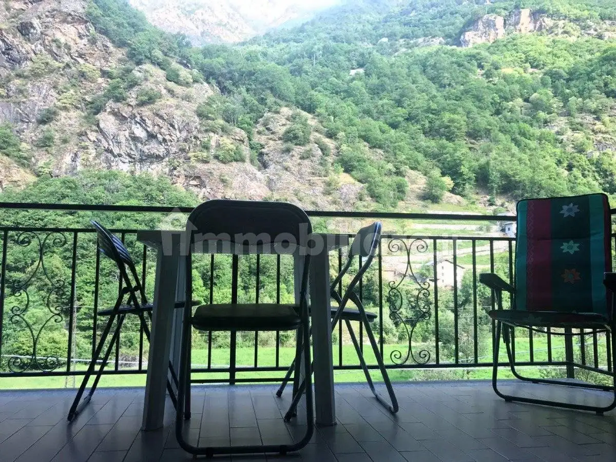 Appartamento in vendita a Lillianes