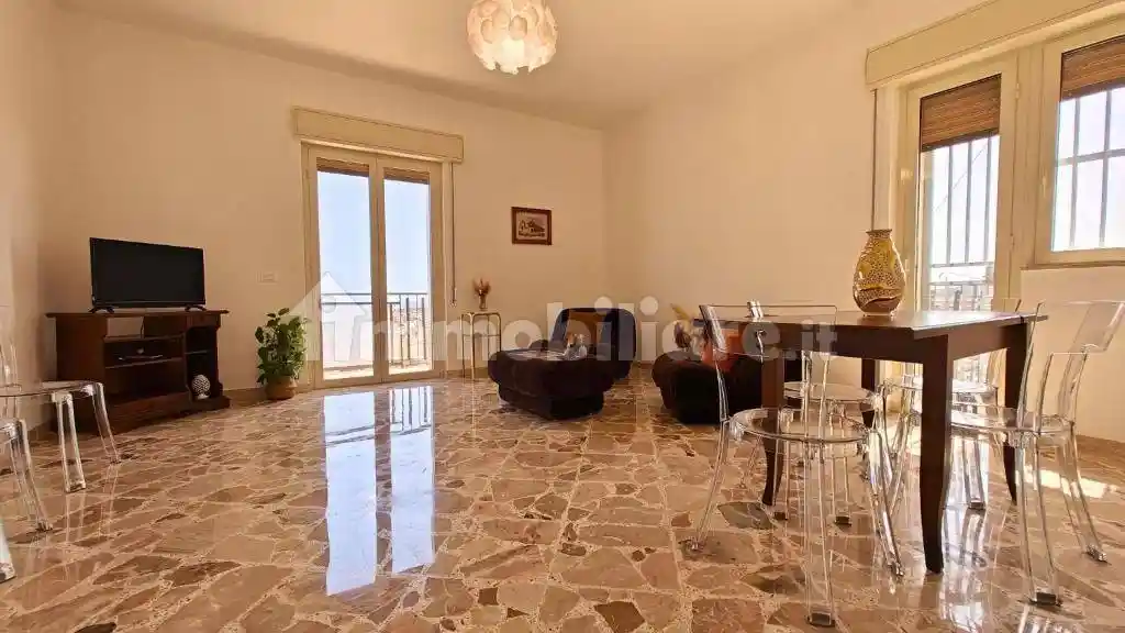 Appartamento in affitto a Avola