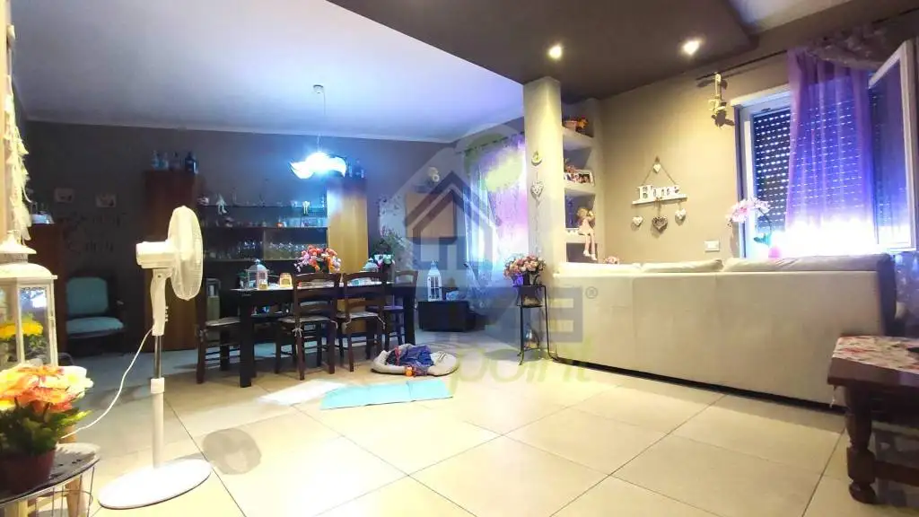 Terratetto plurifamiliare 187 m², buono stato, Centro, Caselle Landi - foto 2