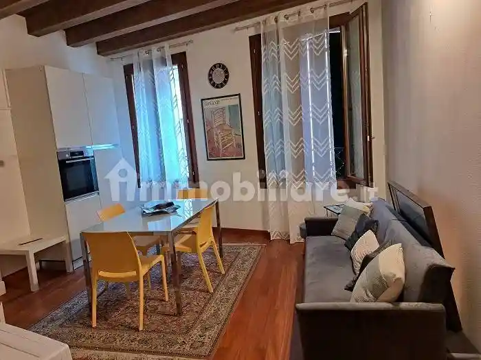 Appartamento in affitto a Rovigo
