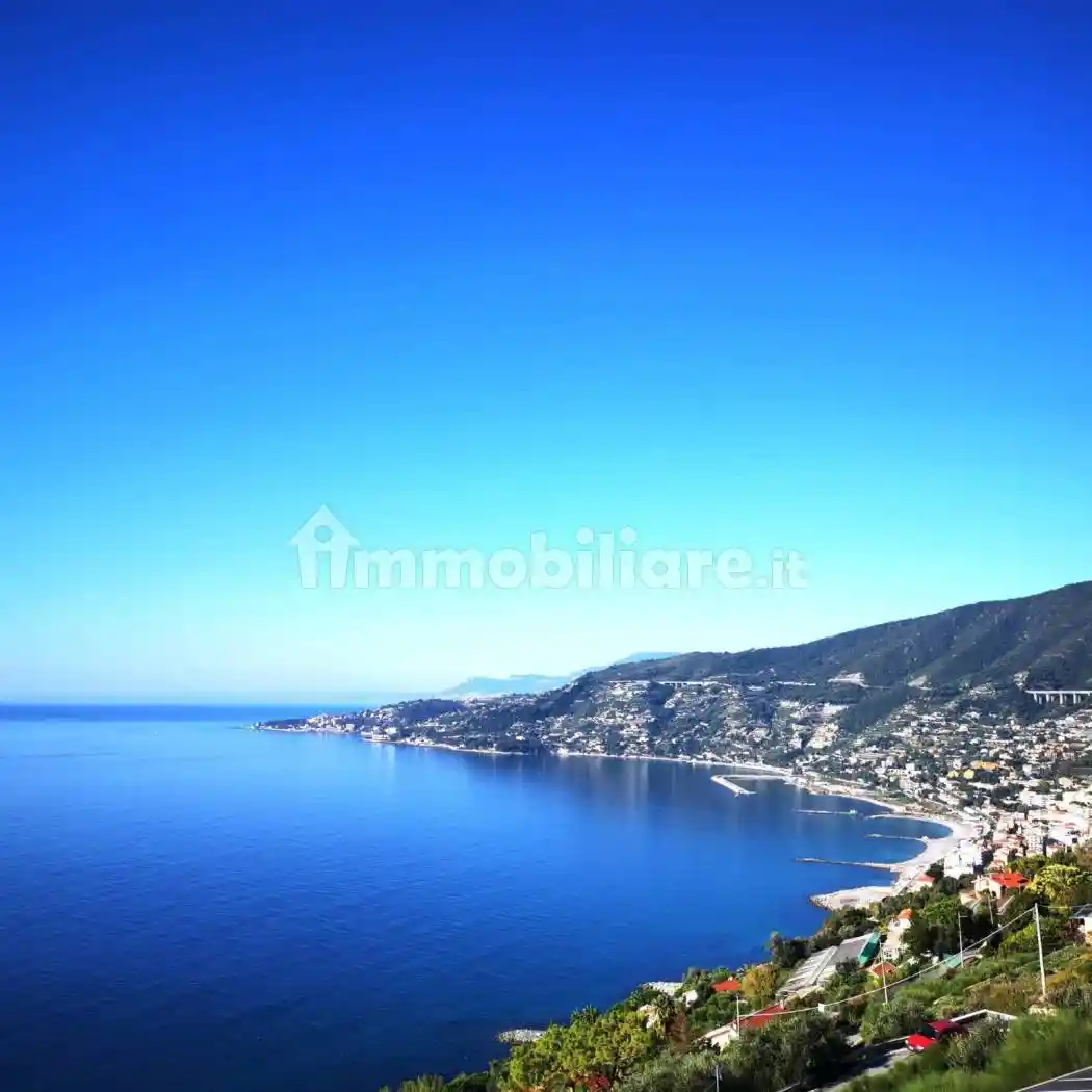 Villa in vendita a Ospedaletti