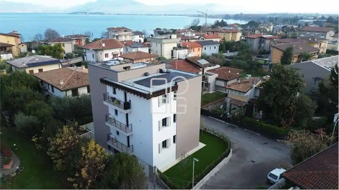 Appartamento in vendita a Desenzano del Garda