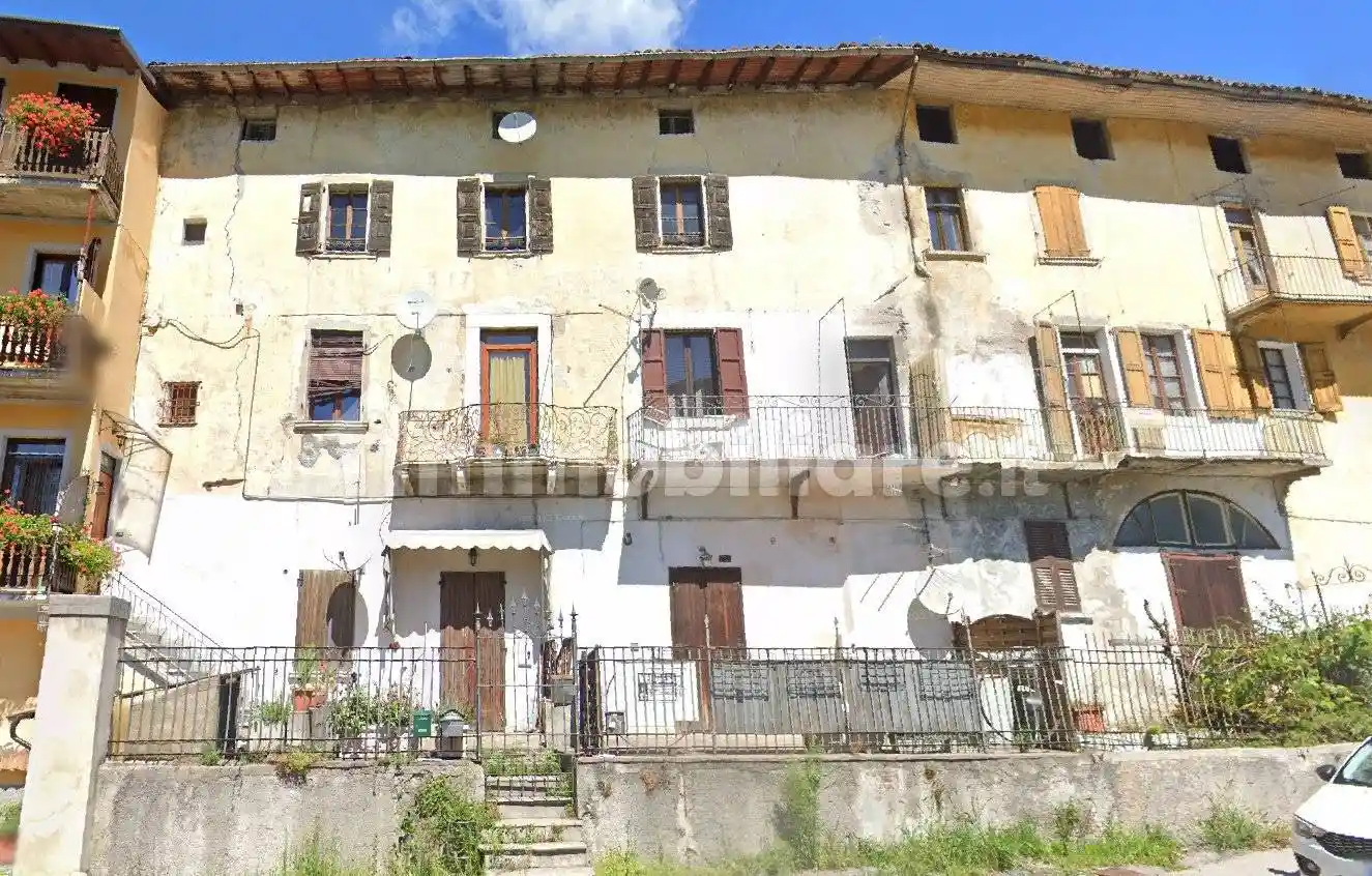 Appartamento in vendita a Lavenone