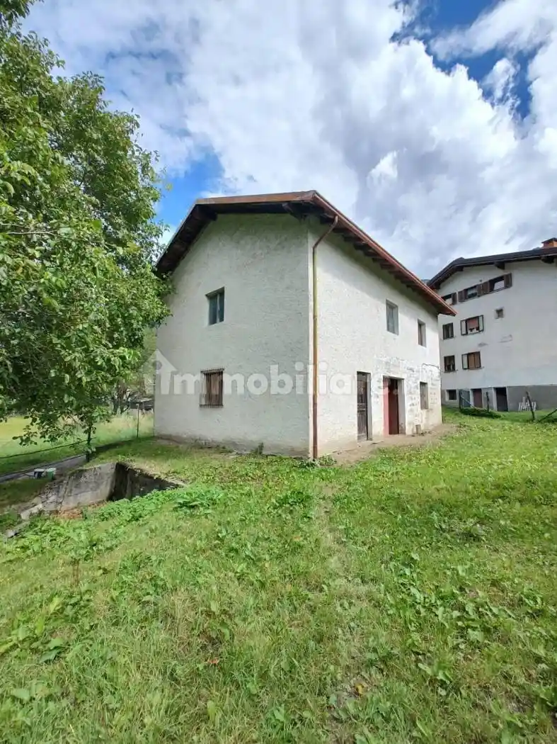 Villa in vendita a Temù