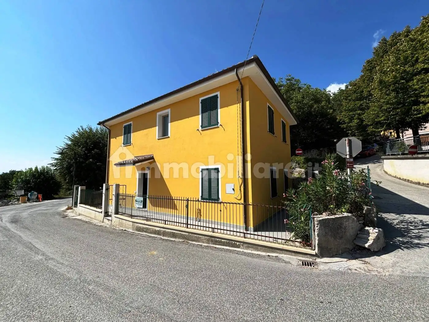 Casa indipendente in vendita a Pioraco