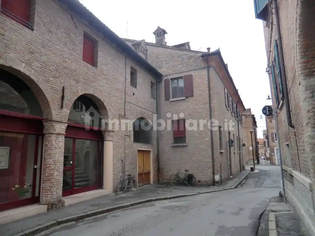 Casa indipendente in vendita a Ferrara