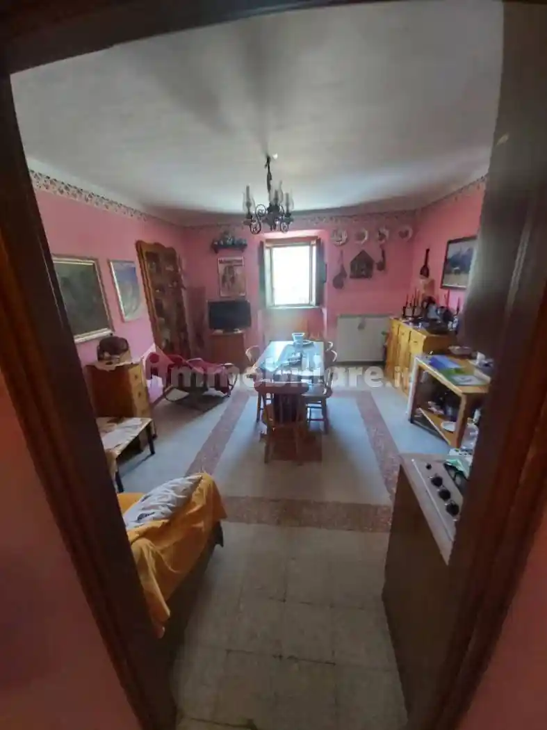 Trilocale via di Mezzo, Centro, Rocca di Mezzo - foto 4