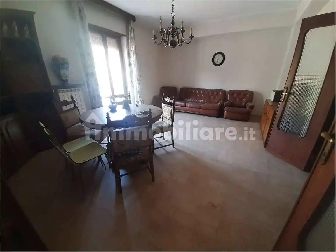 Appartamento in vendita a Piacenza