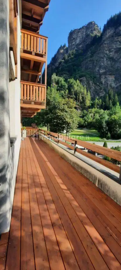 Trilocale via San Sisto 9, Centro, Campodolcino - foto 3