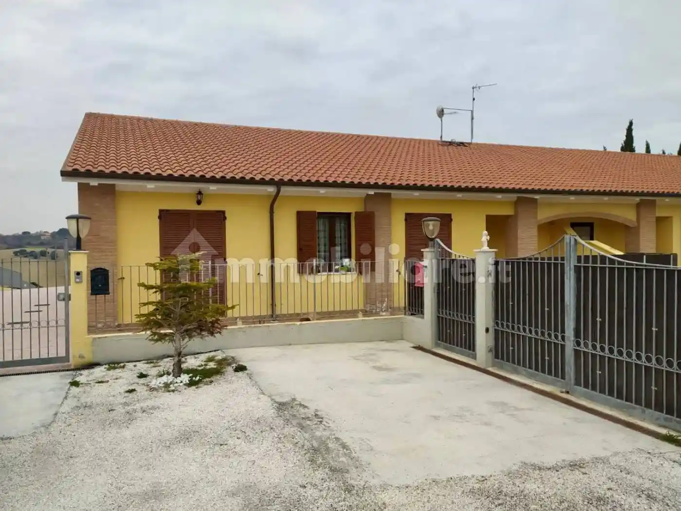 Villa in vendita a Monte San Vito