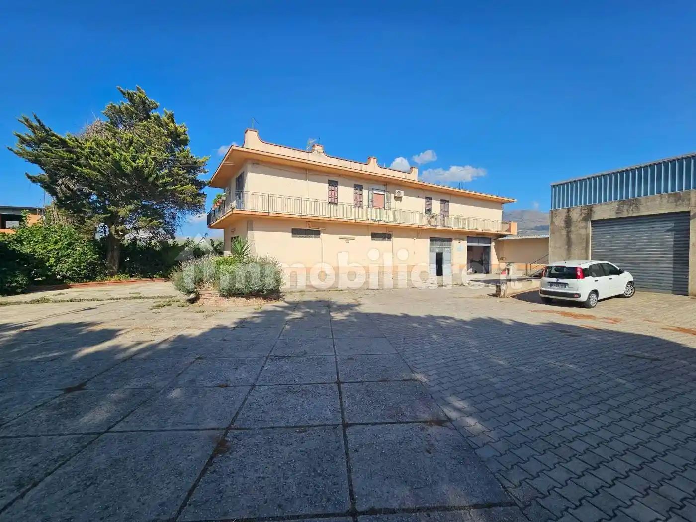 Palazzo - Edificio in vendita a Partinico