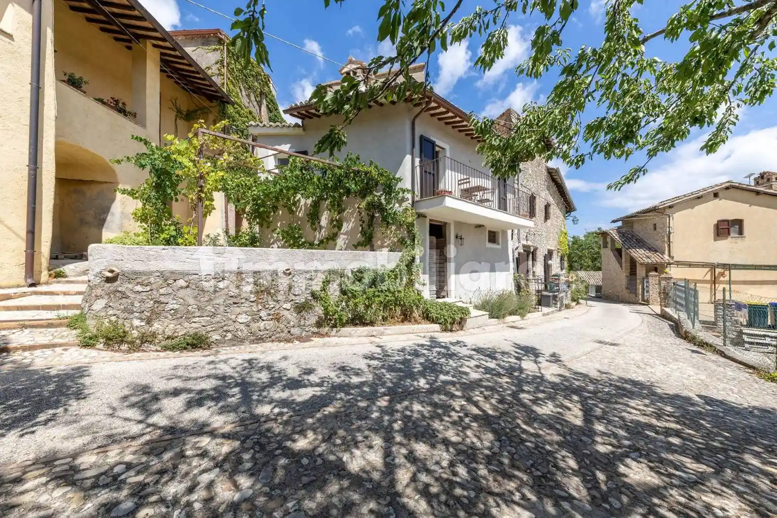 Casa indipendente in vendita a Spoleto