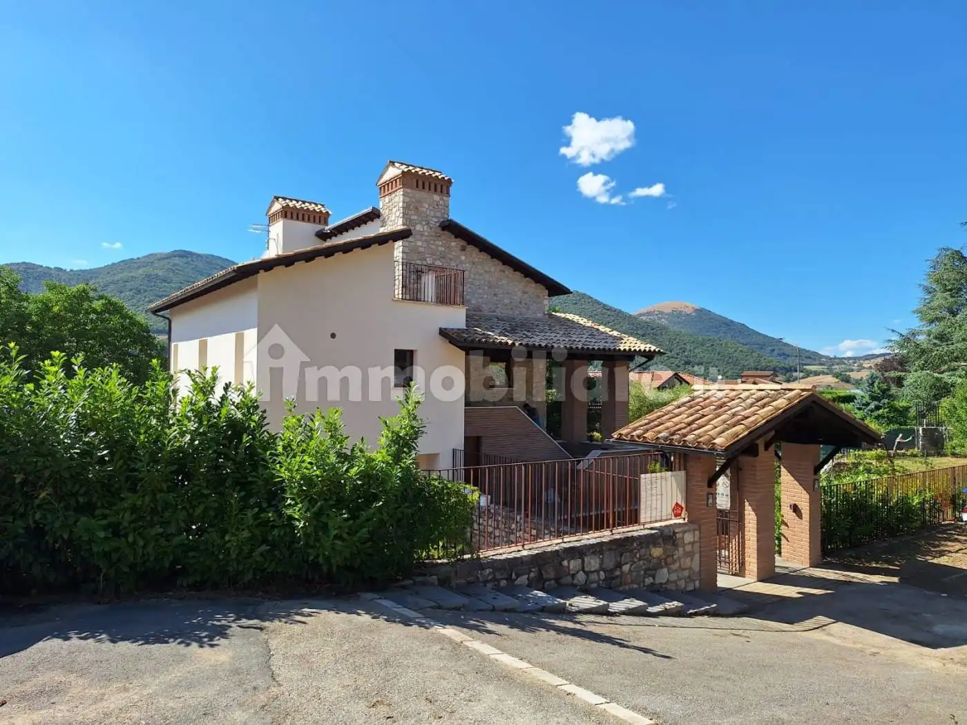 Villa in vendita a Monteleone di Spoleto