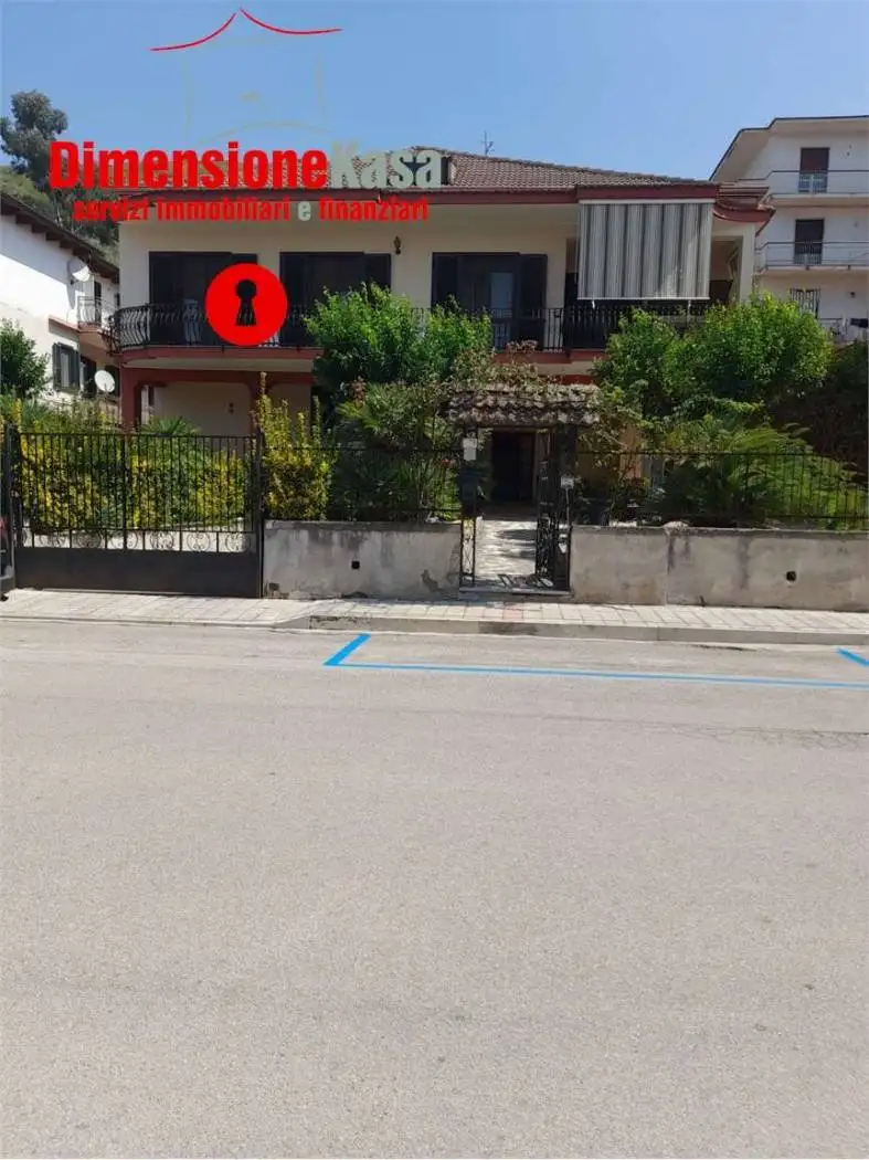 Villa in vendita a San Felice a Cancello