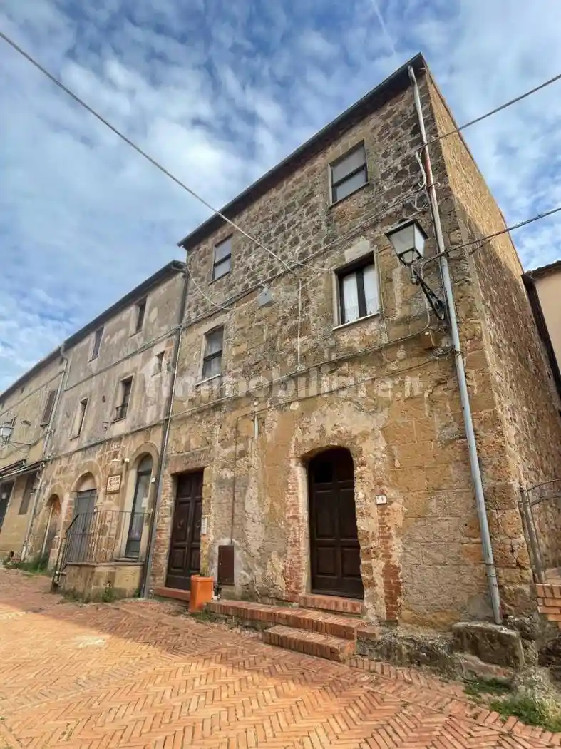 Appartamento in vendita a Sorano