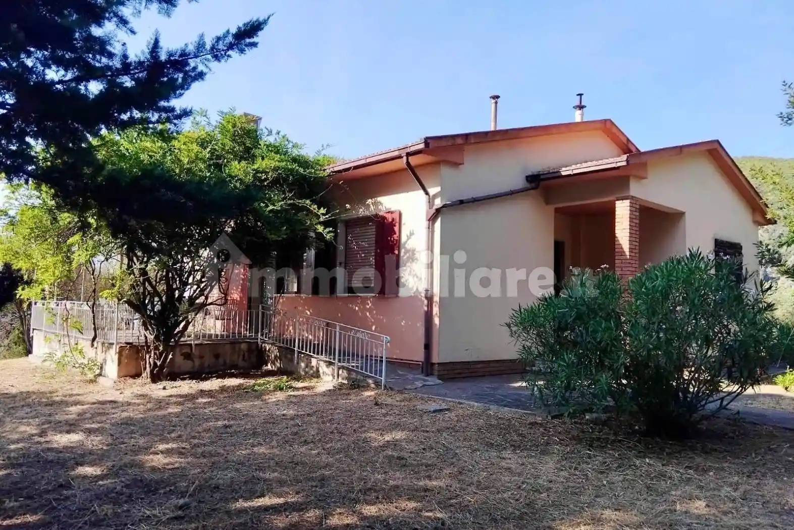Villa in vendita a Castellina Marittima