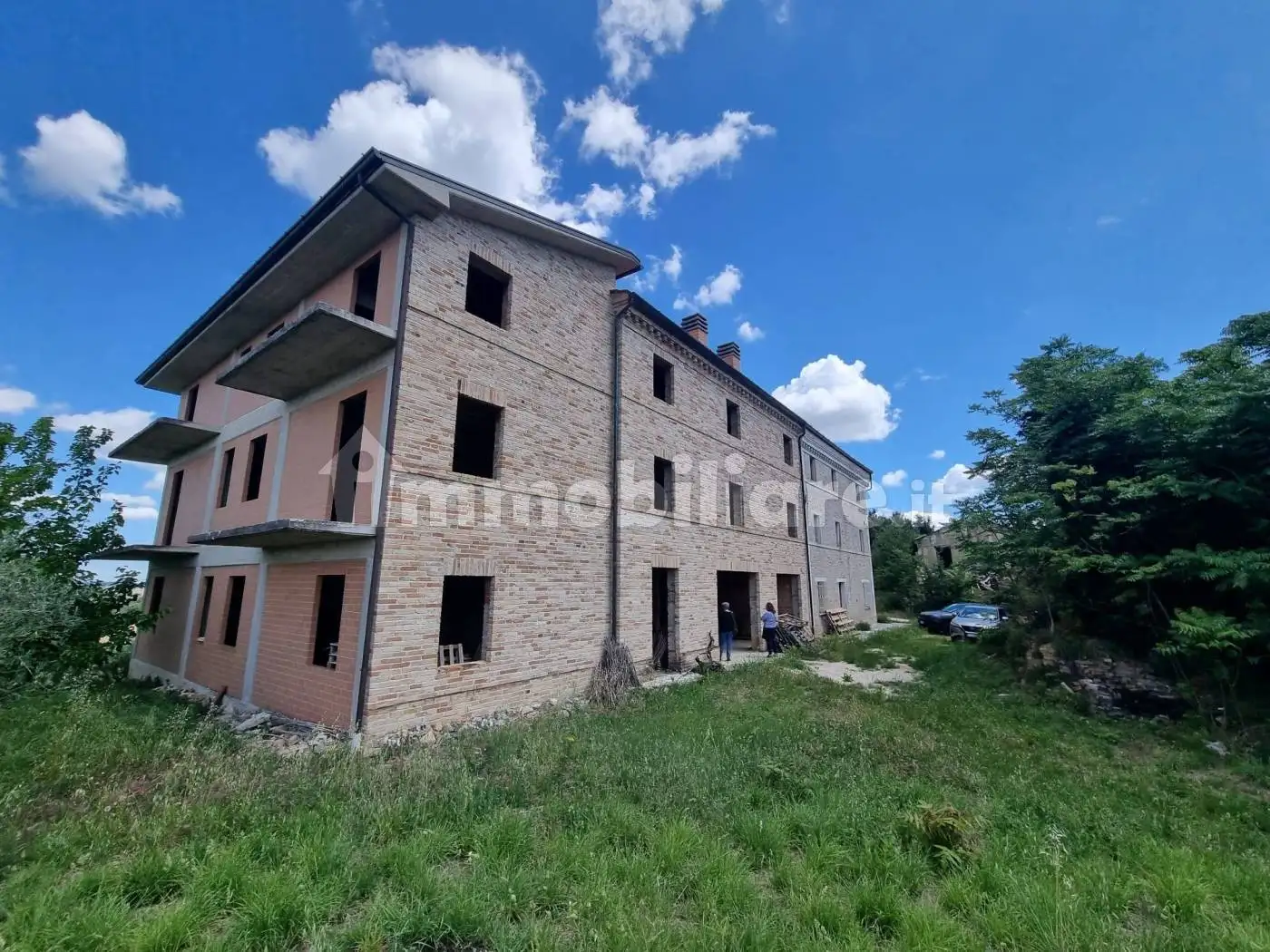 Palazzo - Edificio in vendita a Loro Piceno
