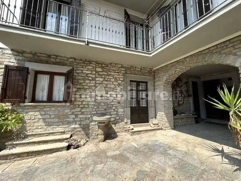 Terratetto unifamiliare 503 m², buono stato, Castino - foto 5