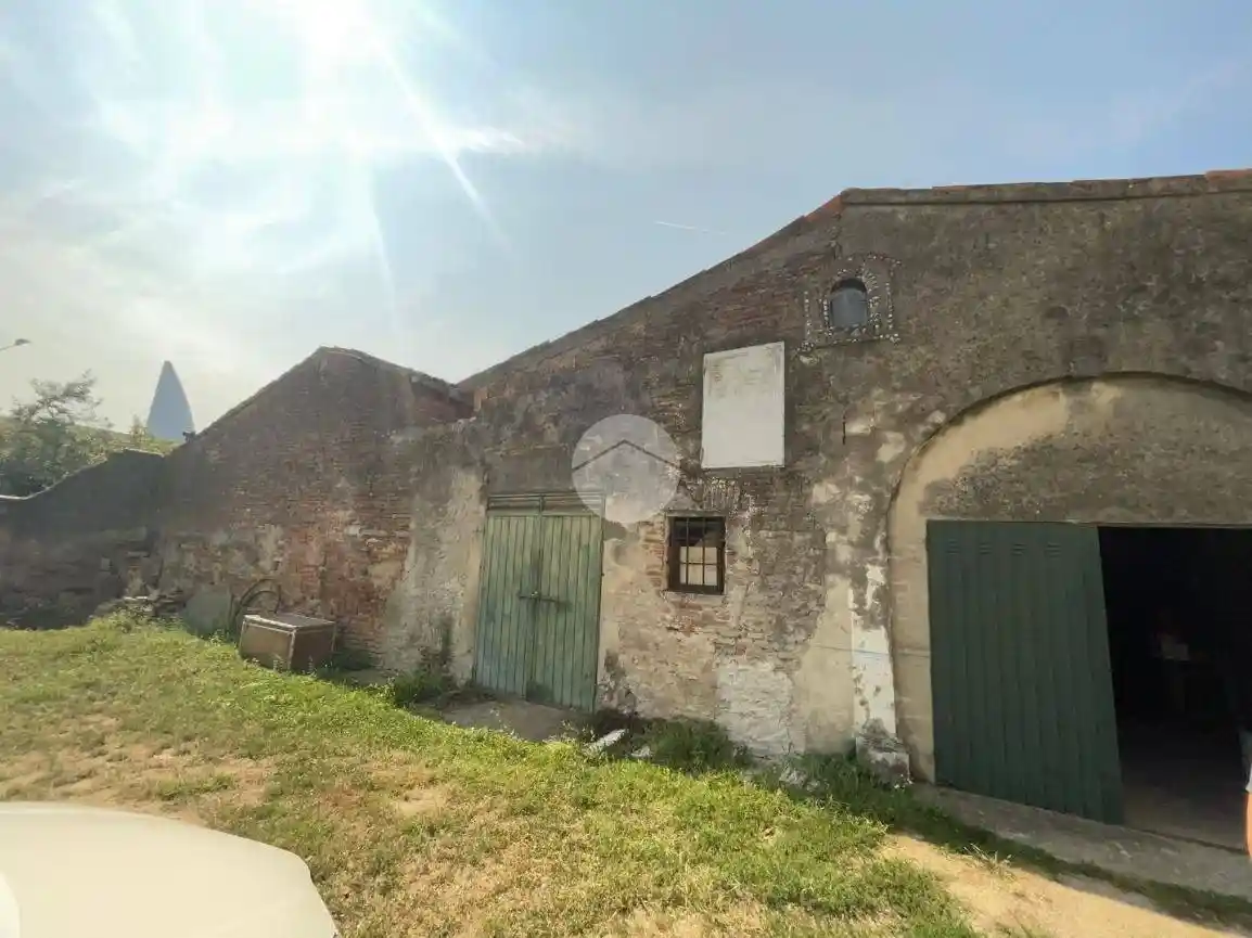 Rustico - Casale in vendita a San Giorgio Bigarello