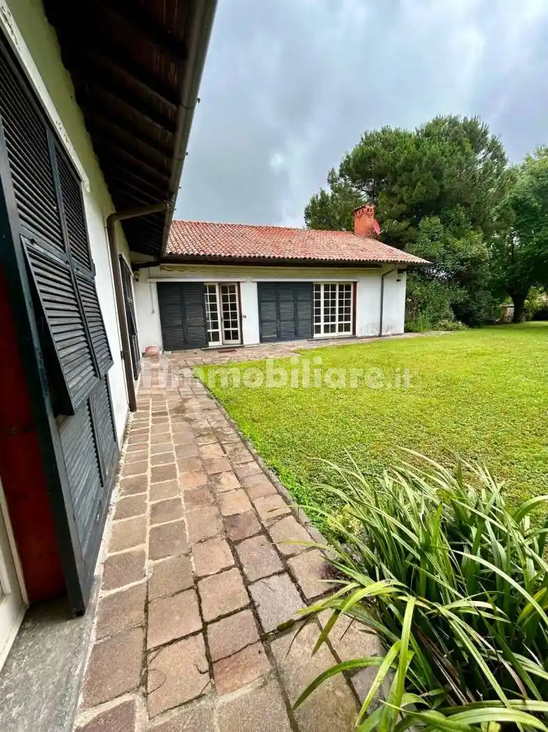 Villa in vendita a Casatenovo