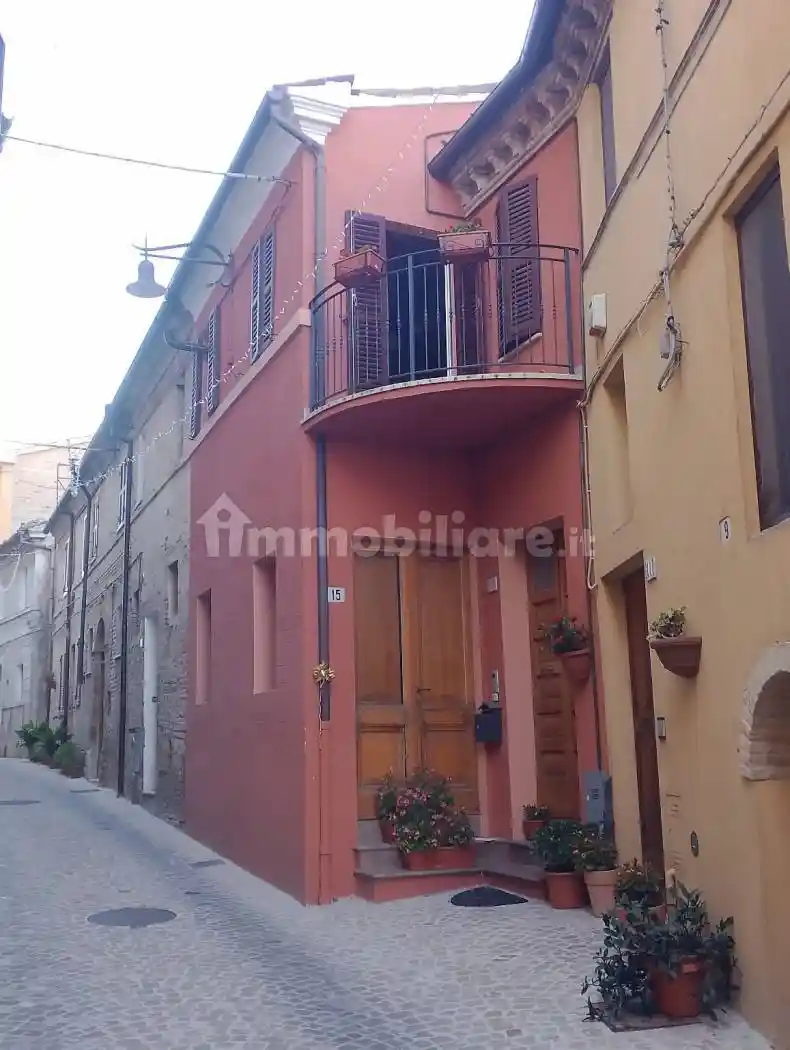 Palazzo - Edificio in vendita a Loro Piceno