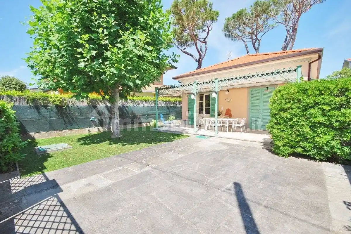 Villa in vendita a Pietrasanta