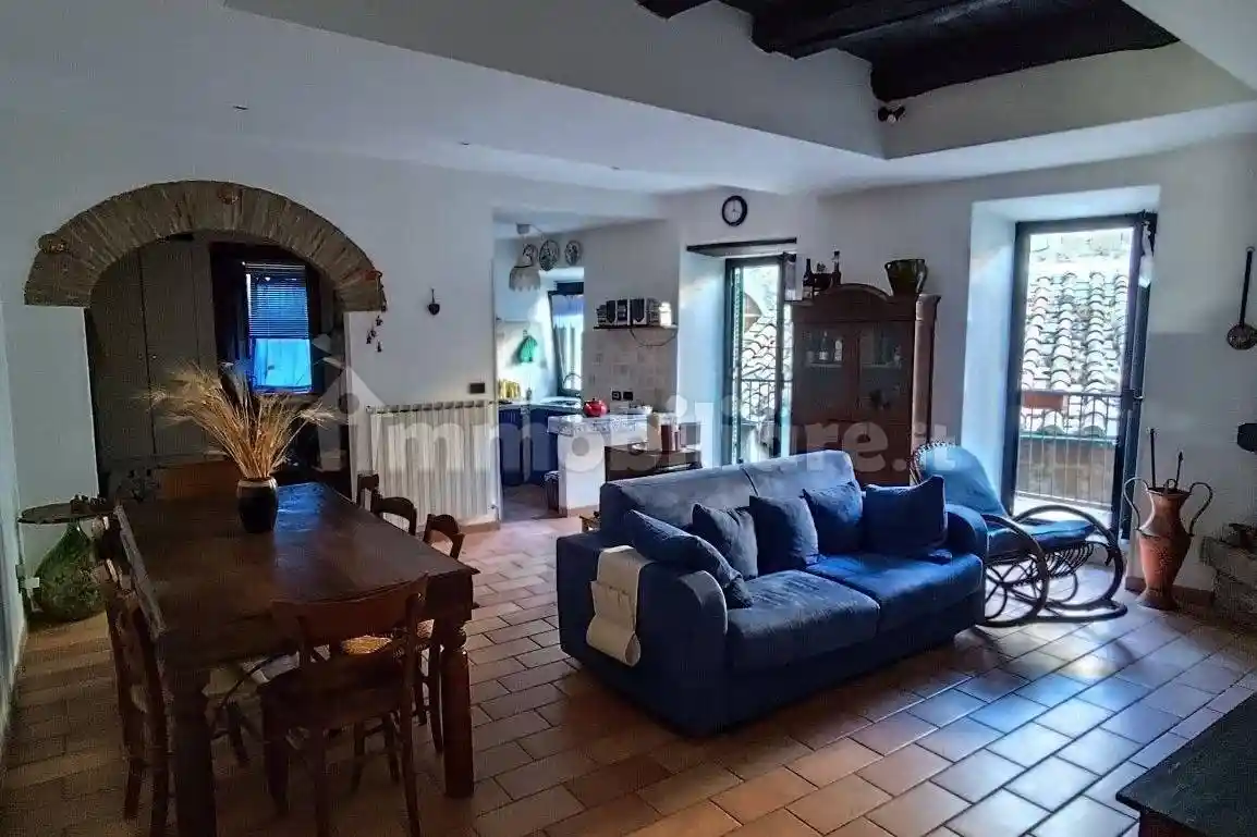 Appartamento in vendita a Canepina