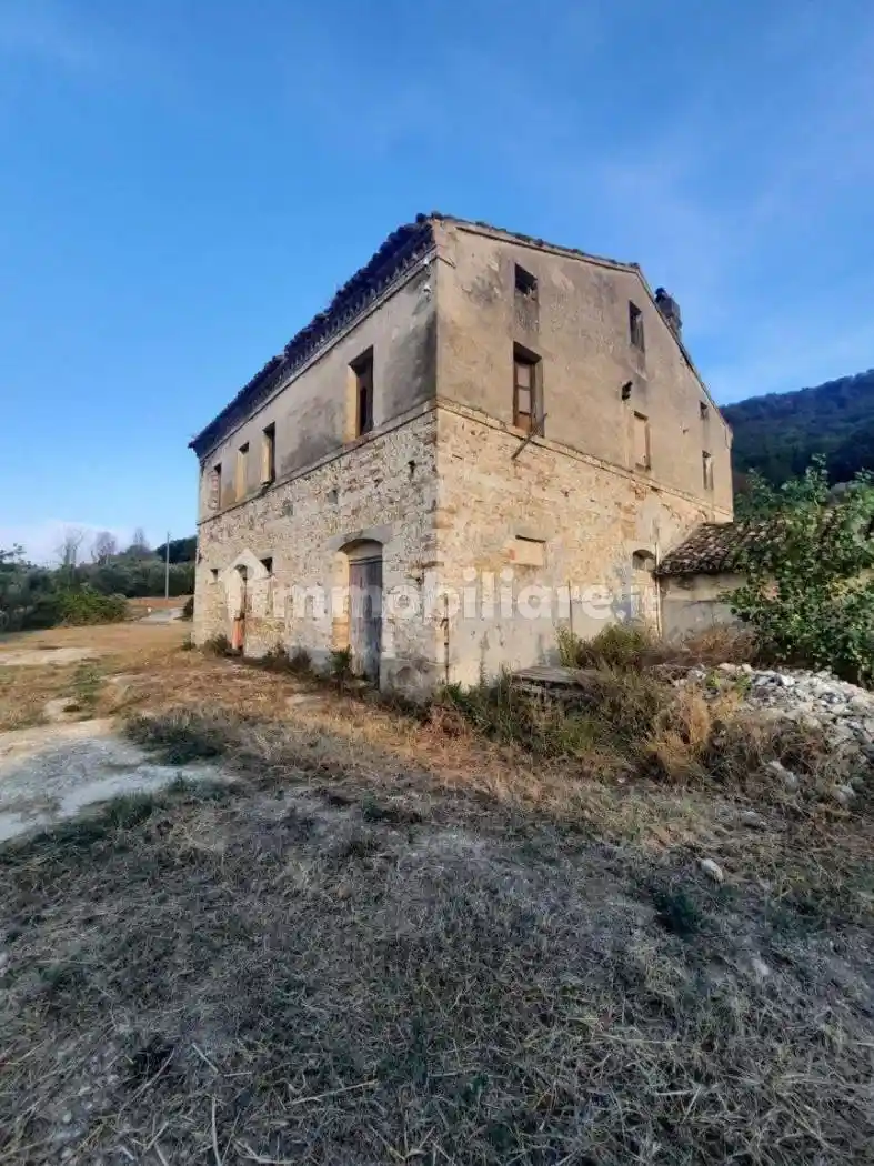 Rustico - Casale in vendita a Montefiore dell'Aso