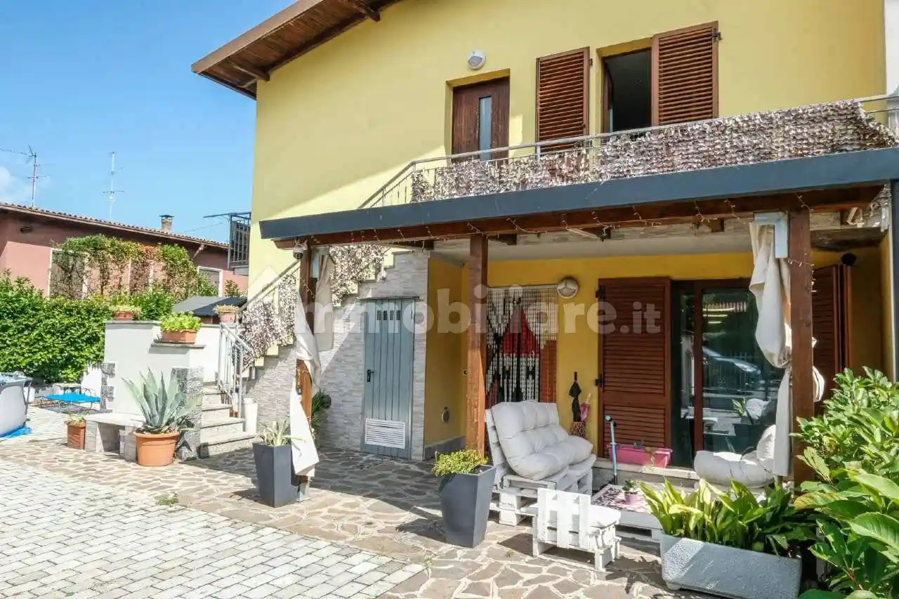 Villa in vendita a Osio Sotto