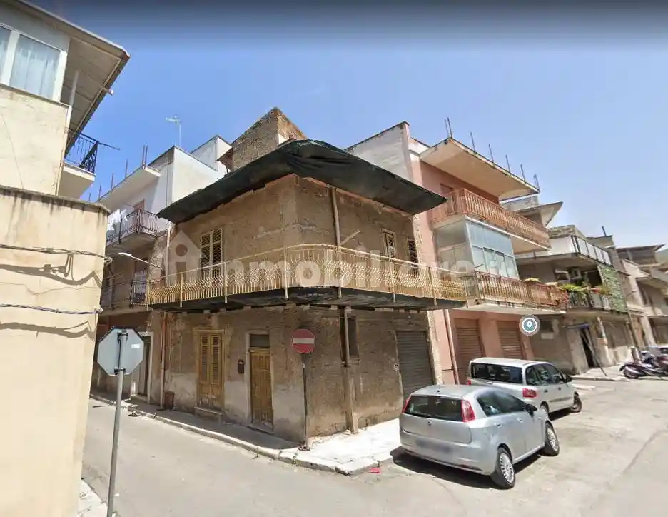 Palazzo - Edificio in vendita a Villabate