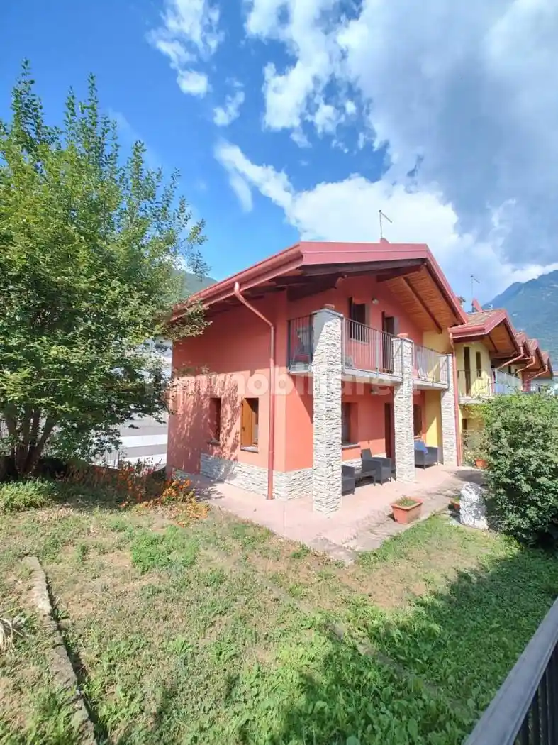 Villa in vendita a Edolo