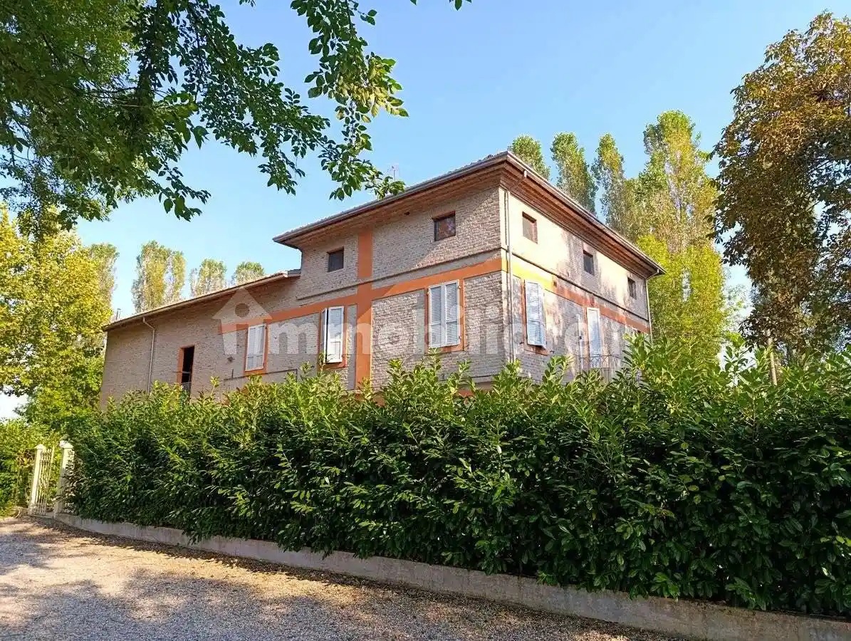 Rustico - Casale in vendita a San Secondo Parmense