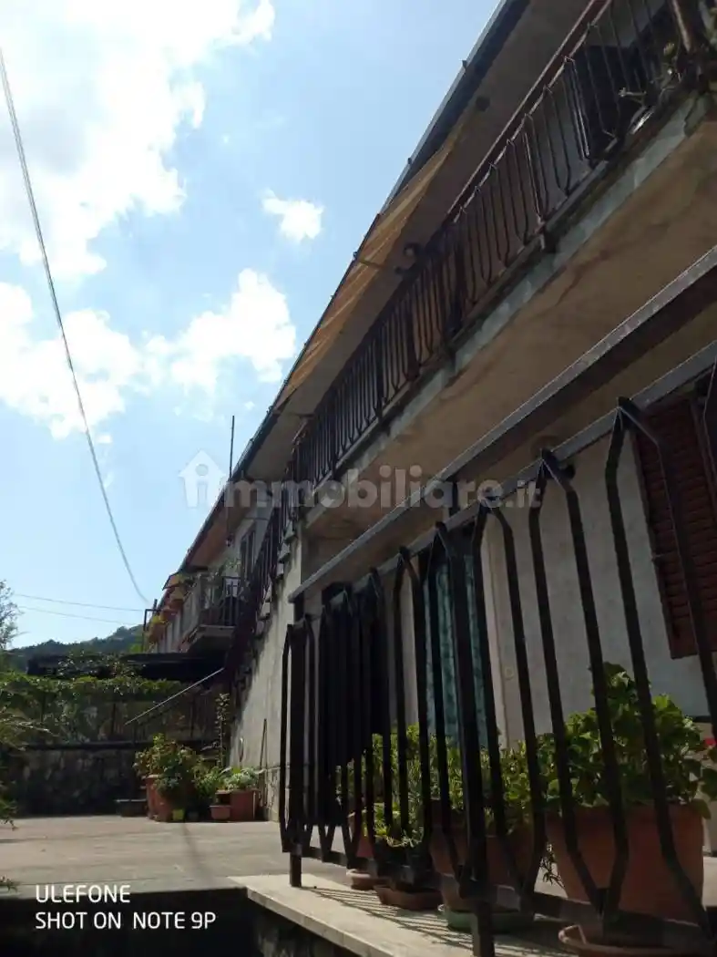 Trilocale viale del Lago 12, Centro, Colle di Tora - foto 2