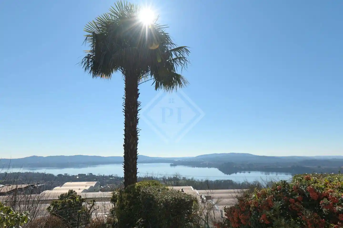 Appartamento in vendita a Comerio