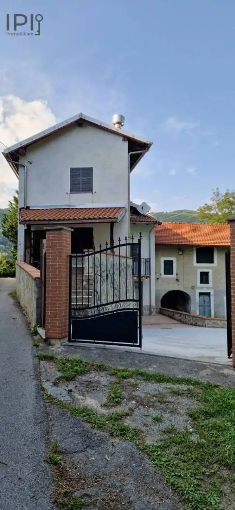 Casa indipendente in vendita a Murialdo