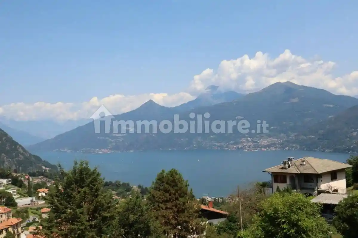 Appartamento in vendita a Menaggio