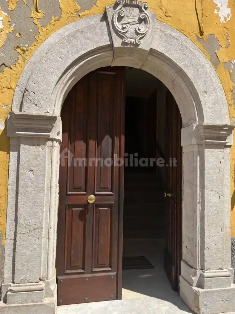 Palazzo - Edificio in vendita a Pietragalla