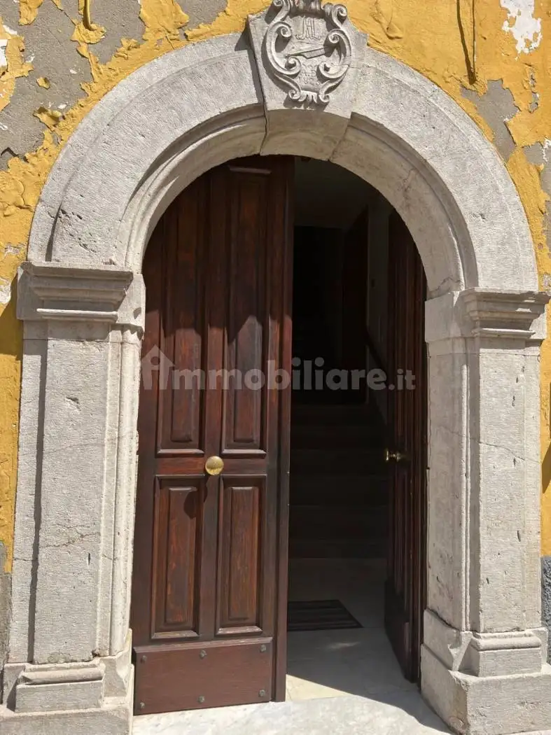 Palazzo - Edificio in vendita a Pietragalla