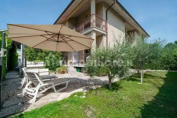 Villa in vendita a Cavaion Veronese