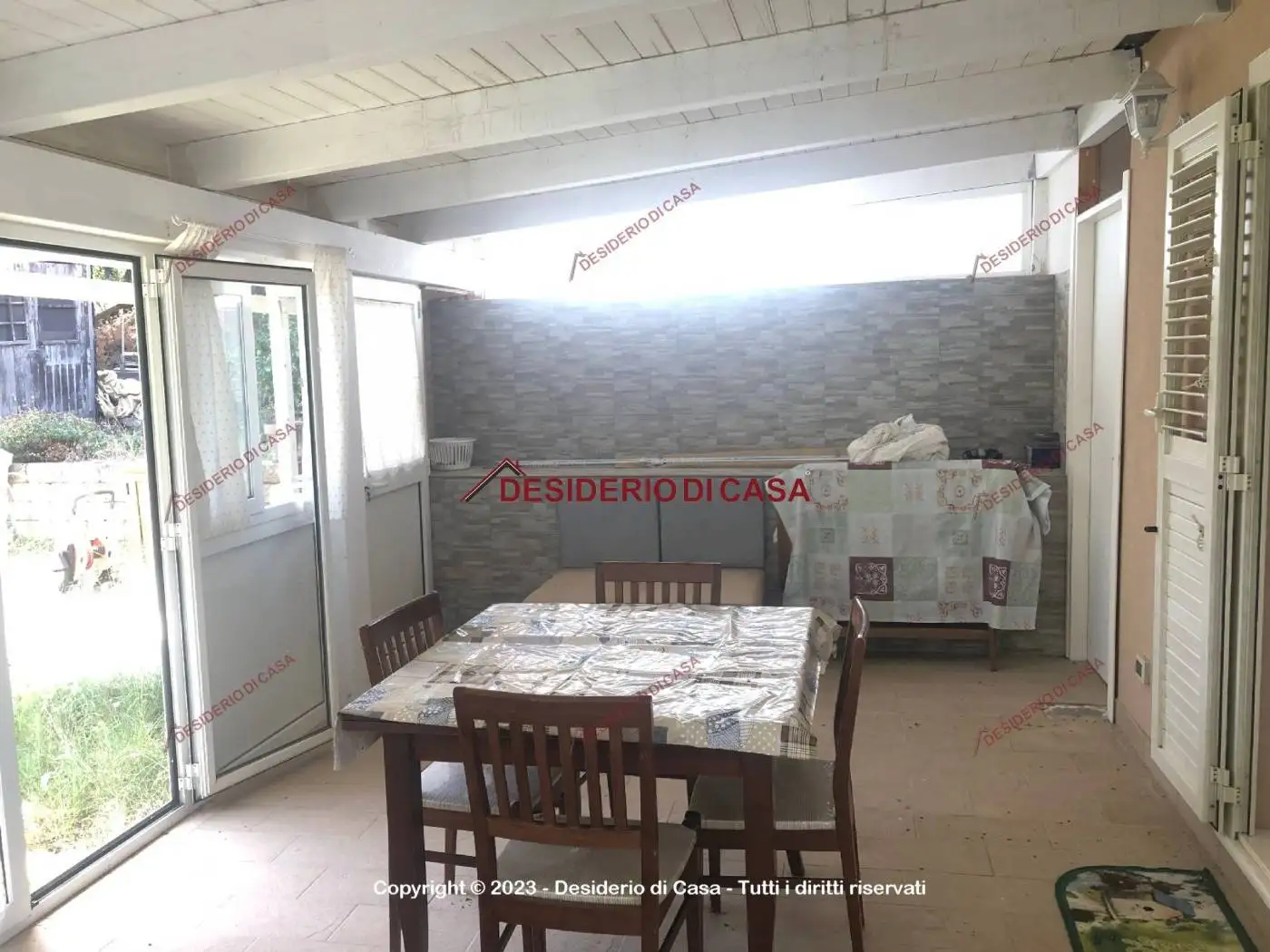 Villa in affitto a Campofelice di Roccella