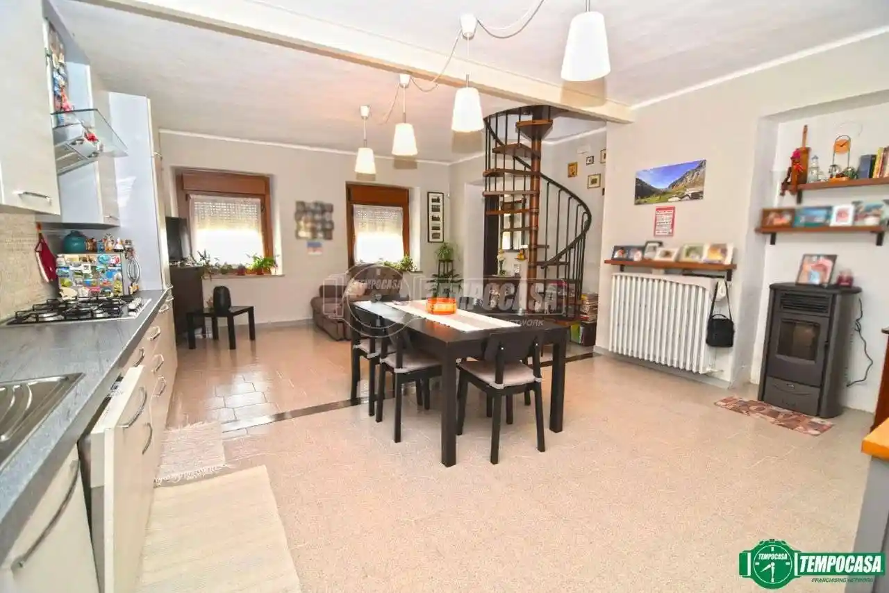 Terratetto unifamiliare via Rio Verdeis, Palazzo Grosso 31, Vauda Canavese - foto 5